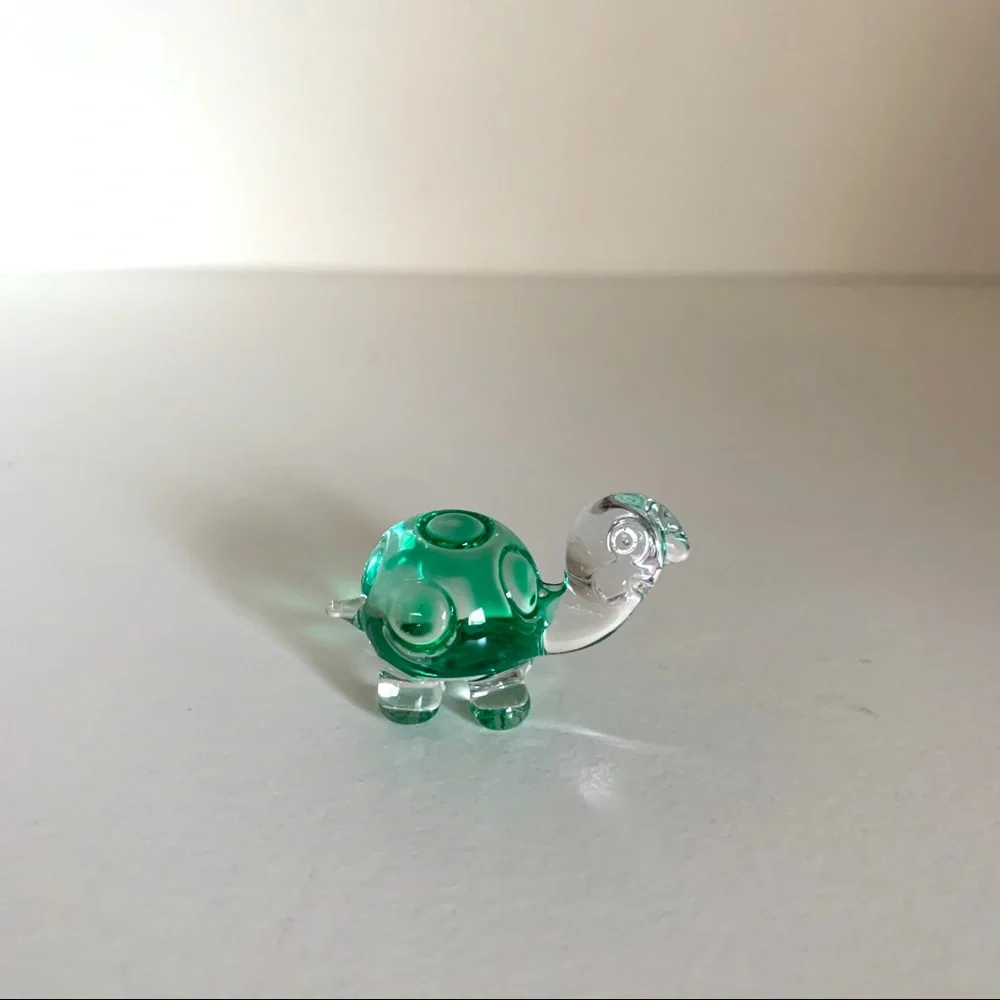 NWOT Glass turtle figurine